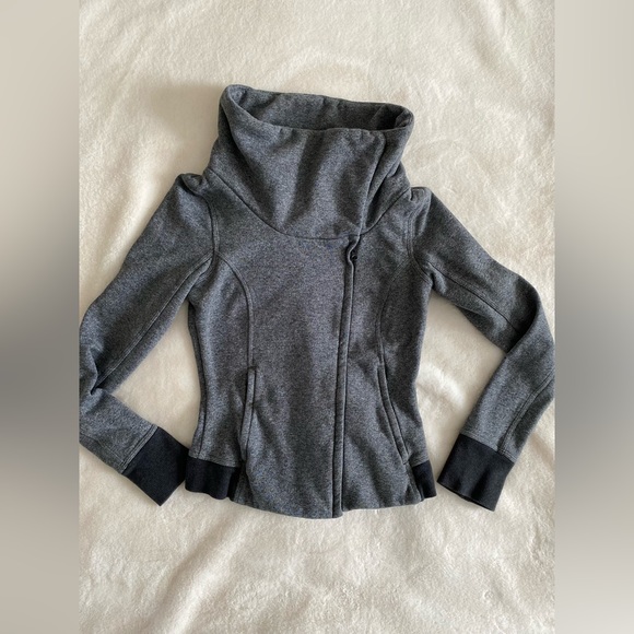 Lululemon Athletica Karma Collected jacket / sweater | size 4 | athleisure - Picture 2 of 6